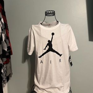NWT Jordan Boys T-Shirt White with Black Jumpman Logo Size XL